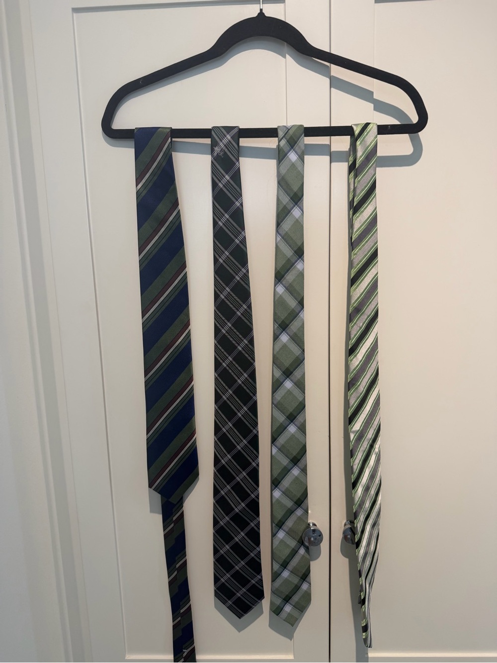Men's Green Plaid and Striped Necktie Collection - Classic Green Ties (4) - Picture 2 of 3